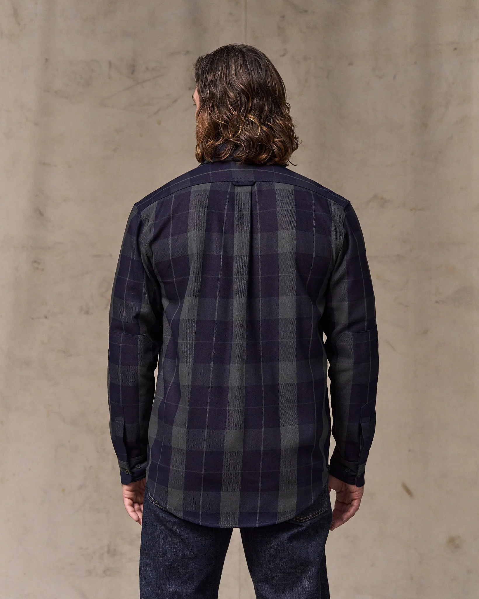 Vintage Wash Alaskan Guide Shirt - Indigo / Faded Black - Image 2